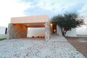 Foto de la fachada de Casa Mítico Modelo C.