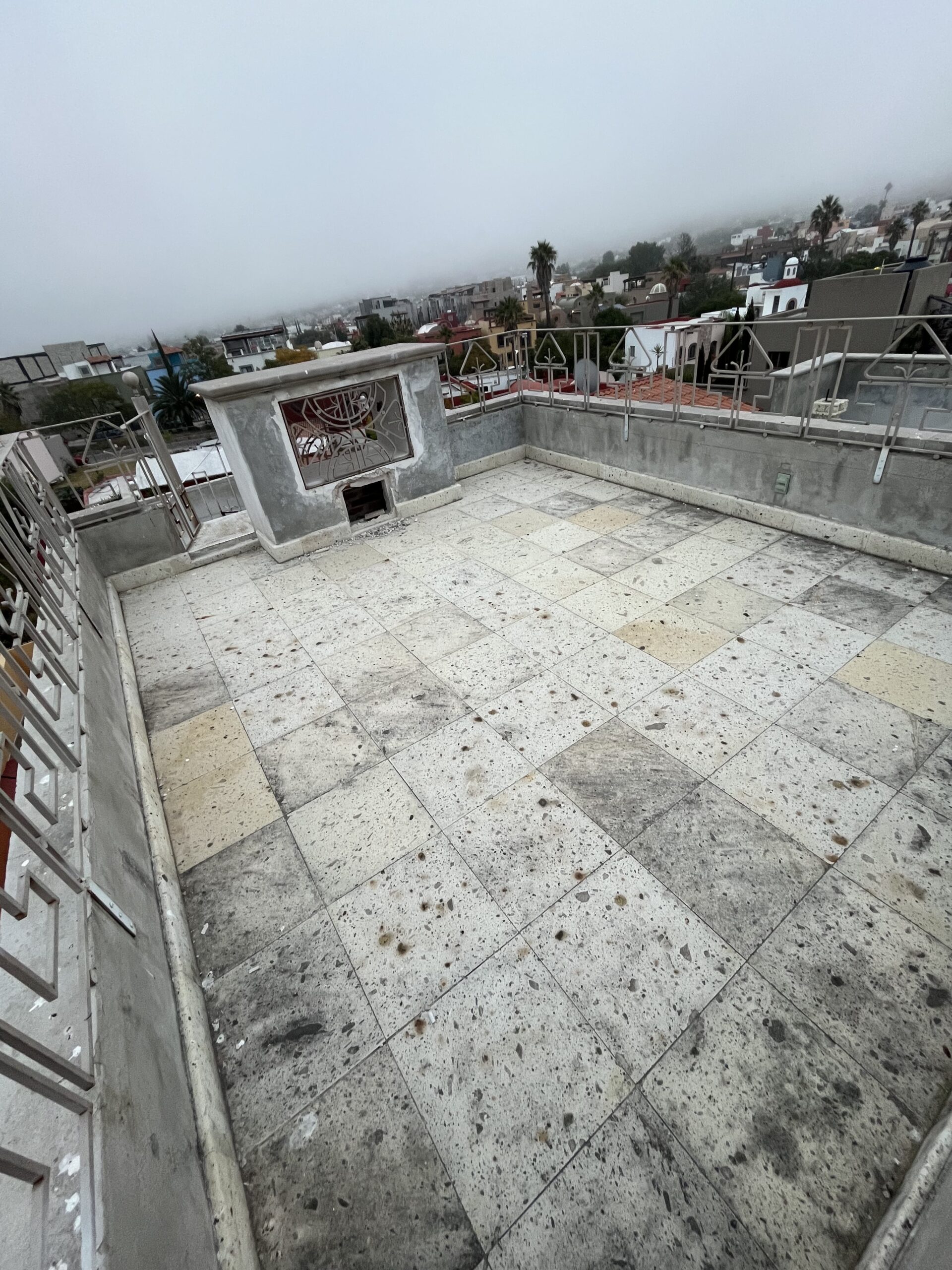 CASA BLANCA EN LA LEJONA-14-min